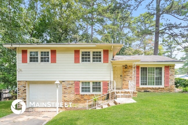 property at 1040 Hagwood Rd