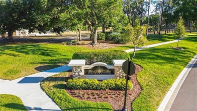 3323 Cypress Landing Dr in Valrico, FL - Building Photo - Building Photo