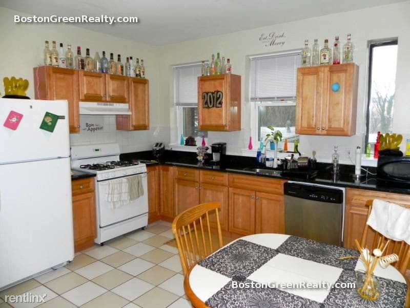 1460 Tremont St-Unit -Apt 4 in Boston, MA - Building Photo