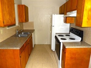 2514 SW B Ave in Lawton, OK - Building Photo - Building Photo