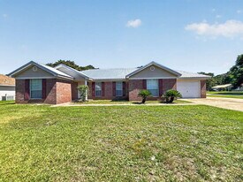 309 Union St in Fort Walton Beach, FL - Building Photo
