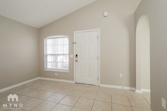 5704 English Oak Dr S in Jacksonville, FL - Foto de edificio - Building Photo