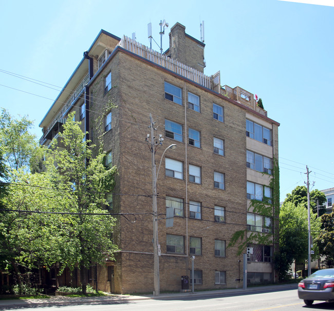 Prince Charles Terrace in Toronto, ON - Building Photo - Building Photo