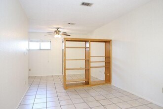 4701 Red River St in Austin, TX - Building Photo - Building Photo