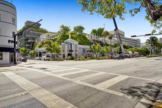 710 Washington Ave in Miami Beach, FL - Foto de edificio - Building Photo