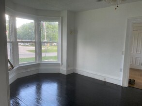 319 E 2nd St in Kewanee, IL - Building Photo - Building Photo