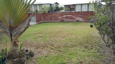 646 Ho‘okanike St in Pearl City, HI - Building Photo - Building Photo