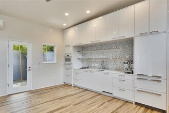 1515 Bluebonnet Ln in Austin, TX - Building Photo - Building Photo