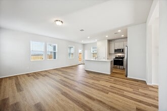 103 Elm Br Trl in Taylor, TX - Building Photo - Building Photo