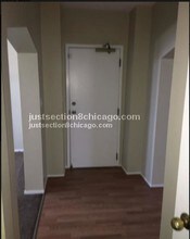 7130 S Jeffery Blvd-Unit -308 in Chicago, IL - Building Photo - Building Photo