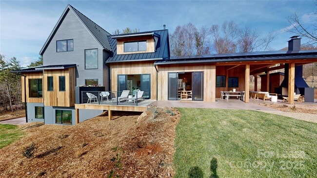 11 Pink Fox Cove Rd in Weaverville, NC - Building Photo - Building Photo