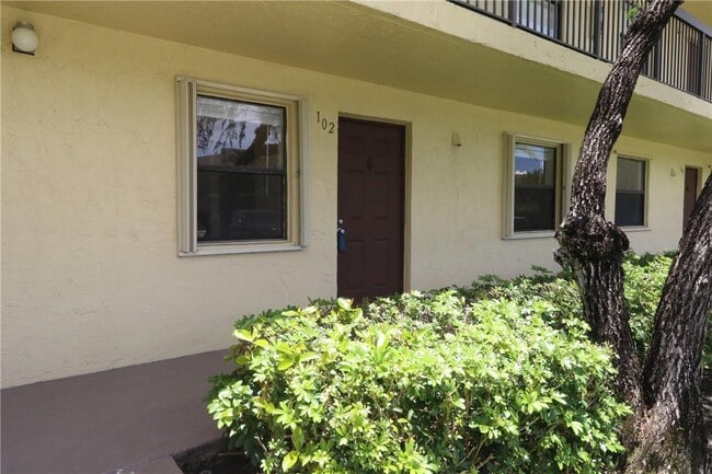 10013 Winding Lake Rd, Unit 102 in Sunrise, FL - Building Photo - Building Photo