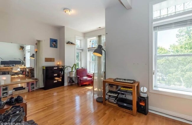 3326 W Monroe St in Chicago, IL - Building Photo - Building Photo