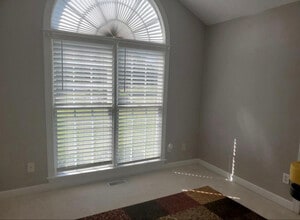 285 Stoneridge Ct in Youngsville, NC - Foto de edificio - Building Photo