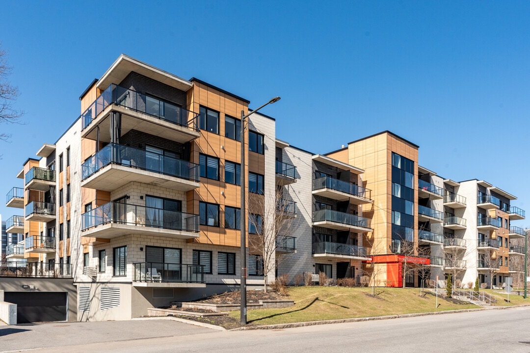 1213 Charles-Huot Av in Québec, QC - Building Photo