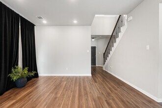 6206 Golden Gate Dr in Killeen, TX - Building Photo - Building Photo