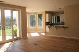 506 Ravensbury St in Lake Sherwood, CA - Building Photo - Building Photo