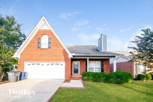 125 Charleston Way in Trussville, AL - Building Photo