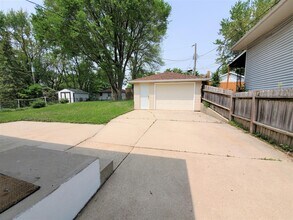 1807-16 1/2 16 1/2 St NW in Rochester, MN - Building Photo - Building Photo