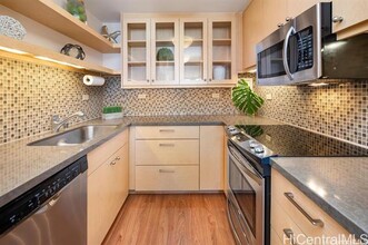 1676 Ala Moana Blvd in Honolulu, HI - Building Photo - Building Photo