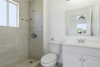 10350 SW 181st St in Miami, FL - Building Photo - Building Photo