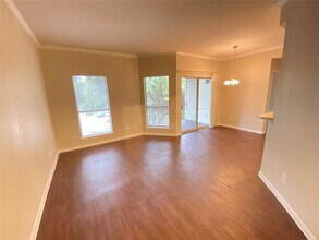 6000 Shepherd Mountain Cove in Austin, TX - Building Photo - Building Photo