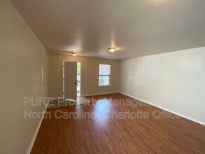 8733 Michaw Ct in Charlotte, NC - Building Photo - Building Photo