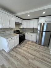 80 5th Ave, Unit 2 in Haverhill, MA - Foto de edificio - Building Photo