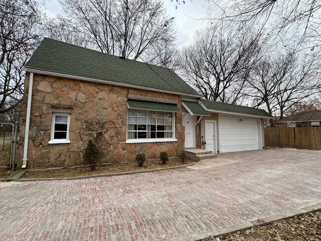 1113 N Fremont Ave in Springfield, MO - Building Photo - Building Photo