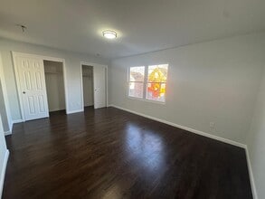 1057 Bond St in Elizabeth, NJ - Building Photo - Building Photo