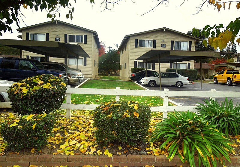 6431 Benning St, Unit 6432-6 in Orangevale, CA - Foto de edificio
