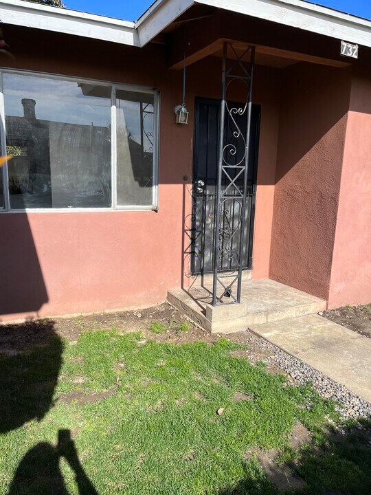 732 Illinois St in Pomona, CA - Building Photo