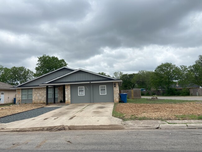 8303 Meadow Fire St in San Antonio, TX - Building Photo - Building Photo