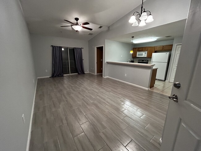 9690 Amarante Cir, Unit 13