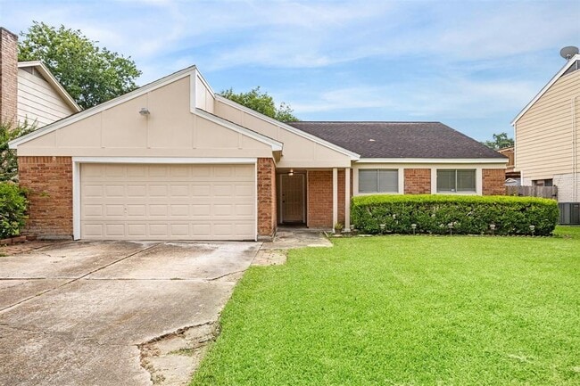 property at 2039 Hilton Head Dr