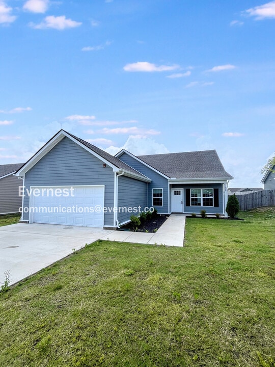 1409 Pipeline Ave in Columbia, TN - Building Photo
