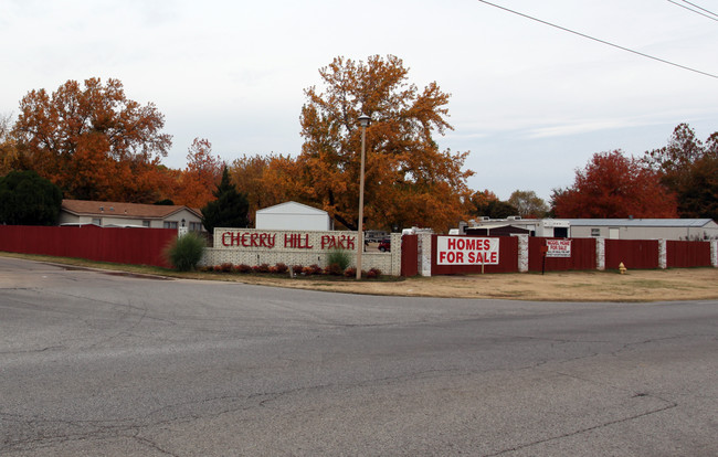 Cherry Hill Park in Tulsa, OK - Building Photo - Building Photo