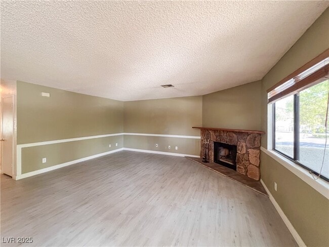 property at 2700 Baycliff Ct