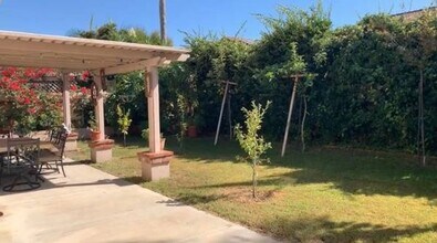 1367Avenida Avenida Arana in San Marcos, CA - Building Photo - Building Photo