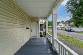 301 Cedar St in Suffolk, VA - Building Photo - Building Photo