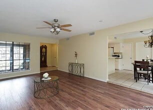 14105 Broken Tree St in San Antonio, TX - Building Photo - Building Photo