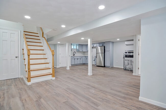 property at 29 Laurel Rd
