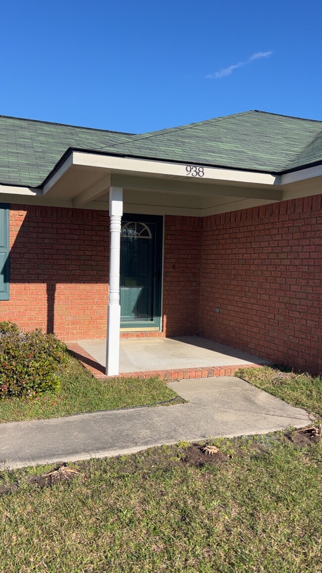 938 Ruth Dr in Hinesville, GA - Building Photo - Building Photo