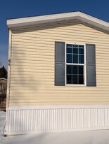 84 Dunlap Cir in Oxford, MI - Building Photo