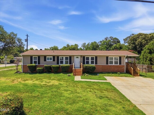 property at 320 E Earp St