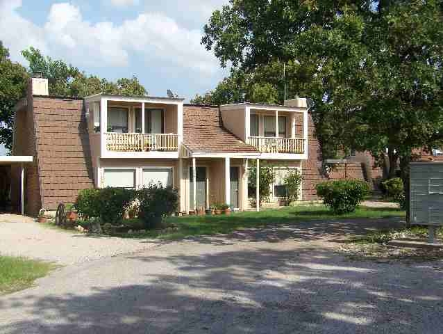 209 Big Oaks Dr in Kingsland, TX - Foto de edificio