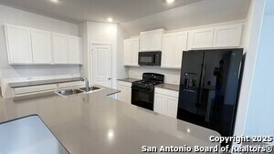 612 Waterway Ave in Hutto, TX - Building Photo - Building Photo