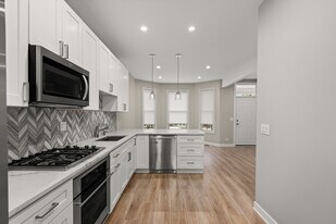 3608 W Diversey Ave, Unit 1 in Chicago, IL - Building Photo