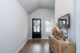 17568 Rosewood Manor Ln in Roman Forest, TX - Building Photo - Building Photo