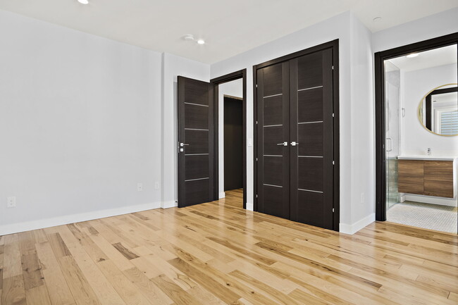 39 Lexington St, Unit 4 in Boston, MA - Building Photo - Building Photo